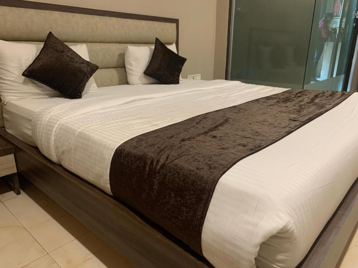 Hotel Merakee - Near Dahisar Mira Road Mumbai מראה חיצוני תמונה