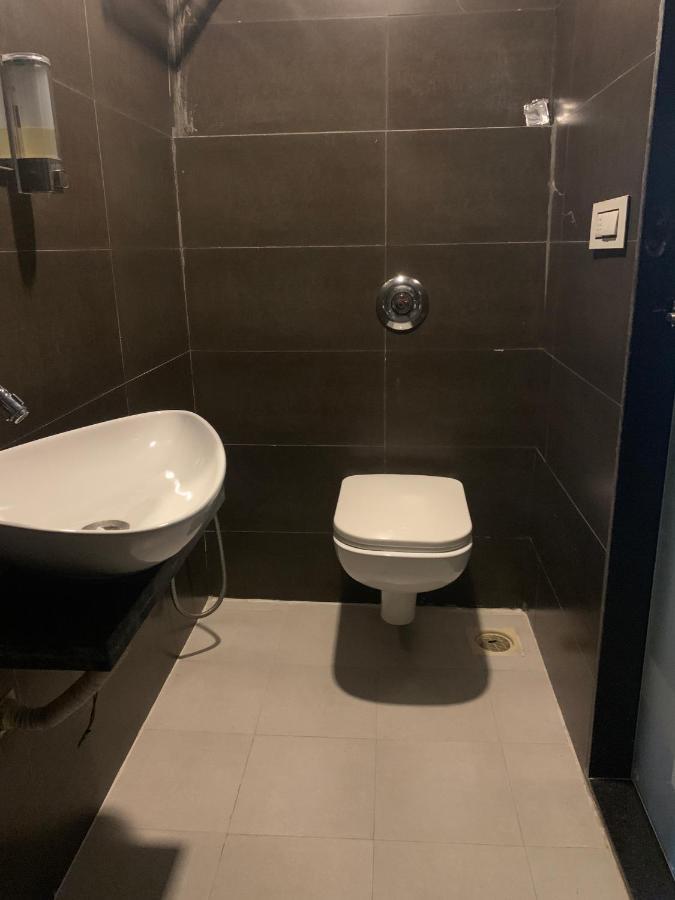 Hotel Merakee - Near Dahisar Mira Road Mumbai מראה חיצוני תמונה