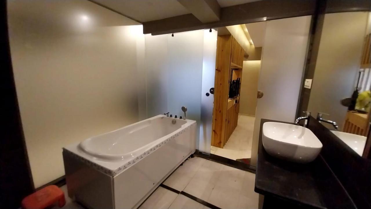 Hotel Merakee - Near Dahisar Mira Road Mumbai מראה חיצוני תמונה